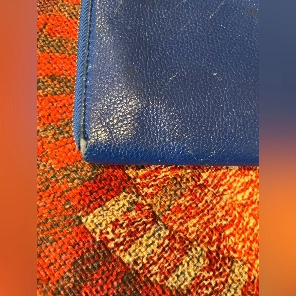 Tory Burch visible defects